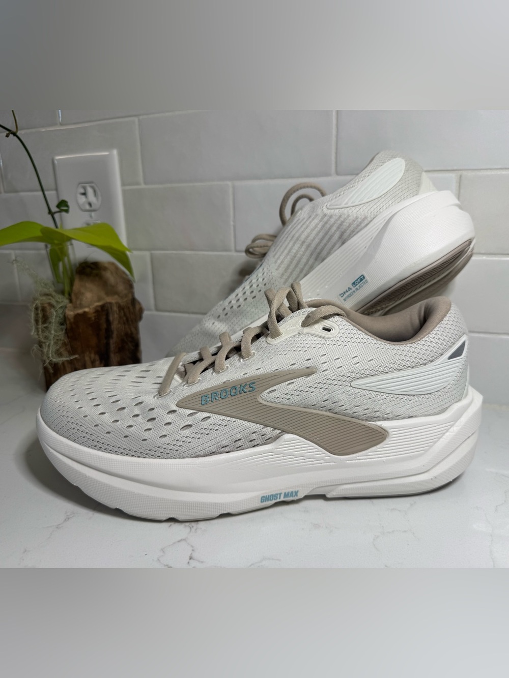 Brooks Ghost Max 3